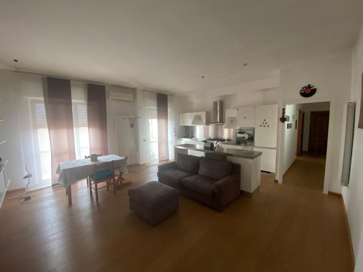 Appartamento Arredato Nepi Centro Panoramico Εξωτερικό φωτογραφία